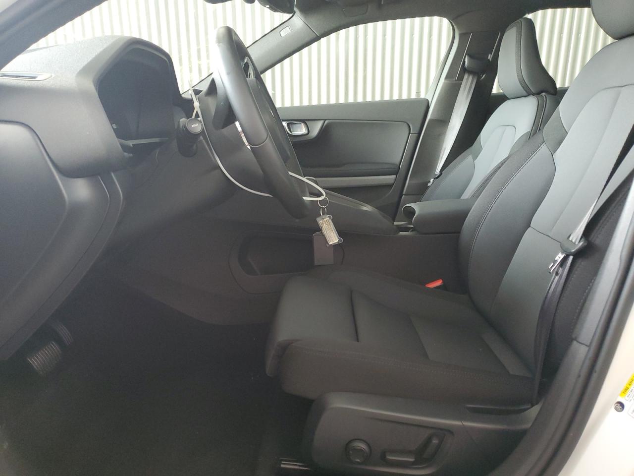 YSMEG3KA8PL131473 2023 Polestar 2