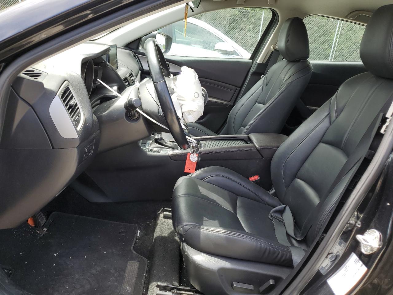 3MZBN1L38JM242391 2018 Mazda 3 Touring