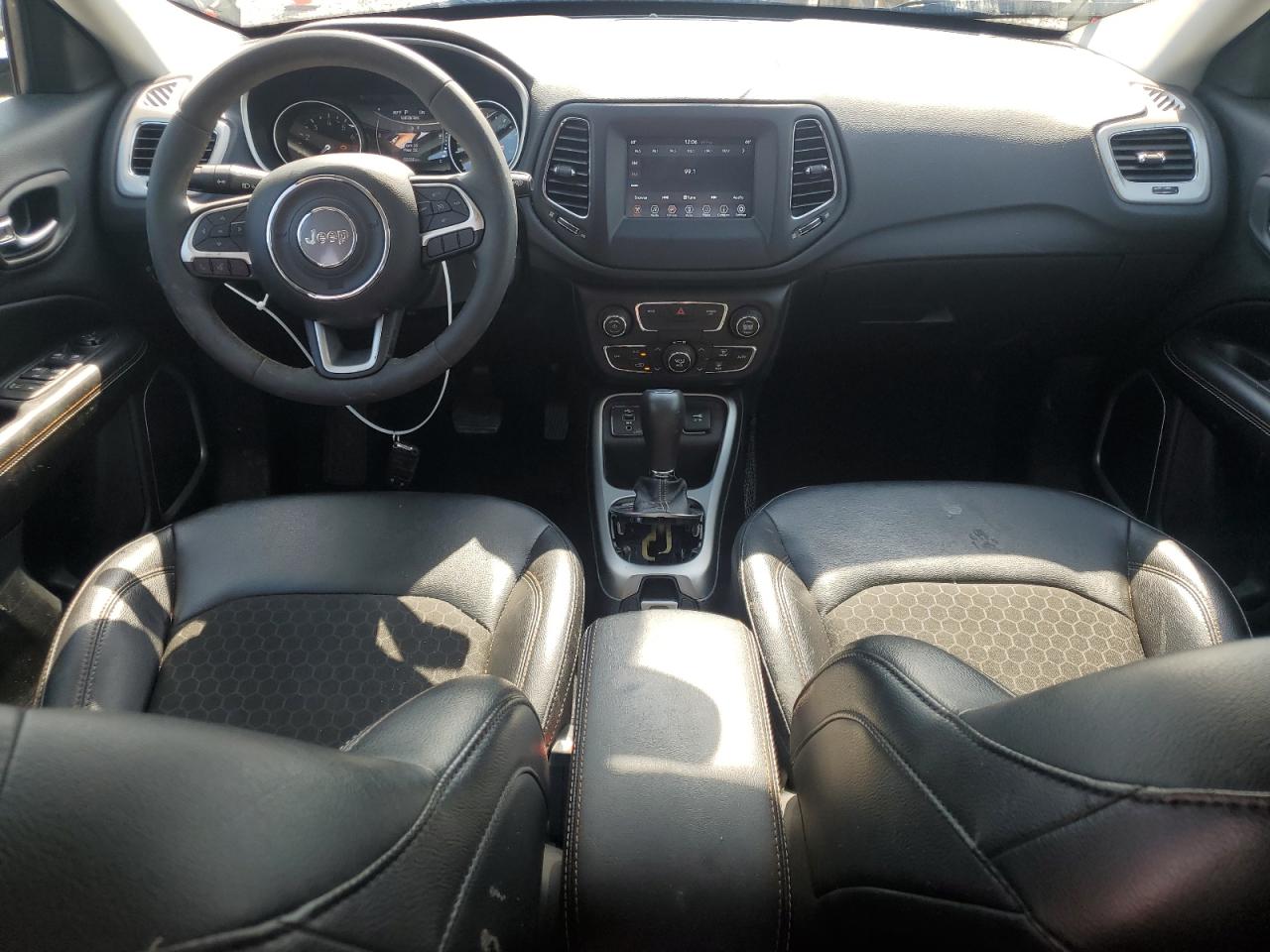 3C4NJCBB0MT517939 2021 Jeep Compass Latitude