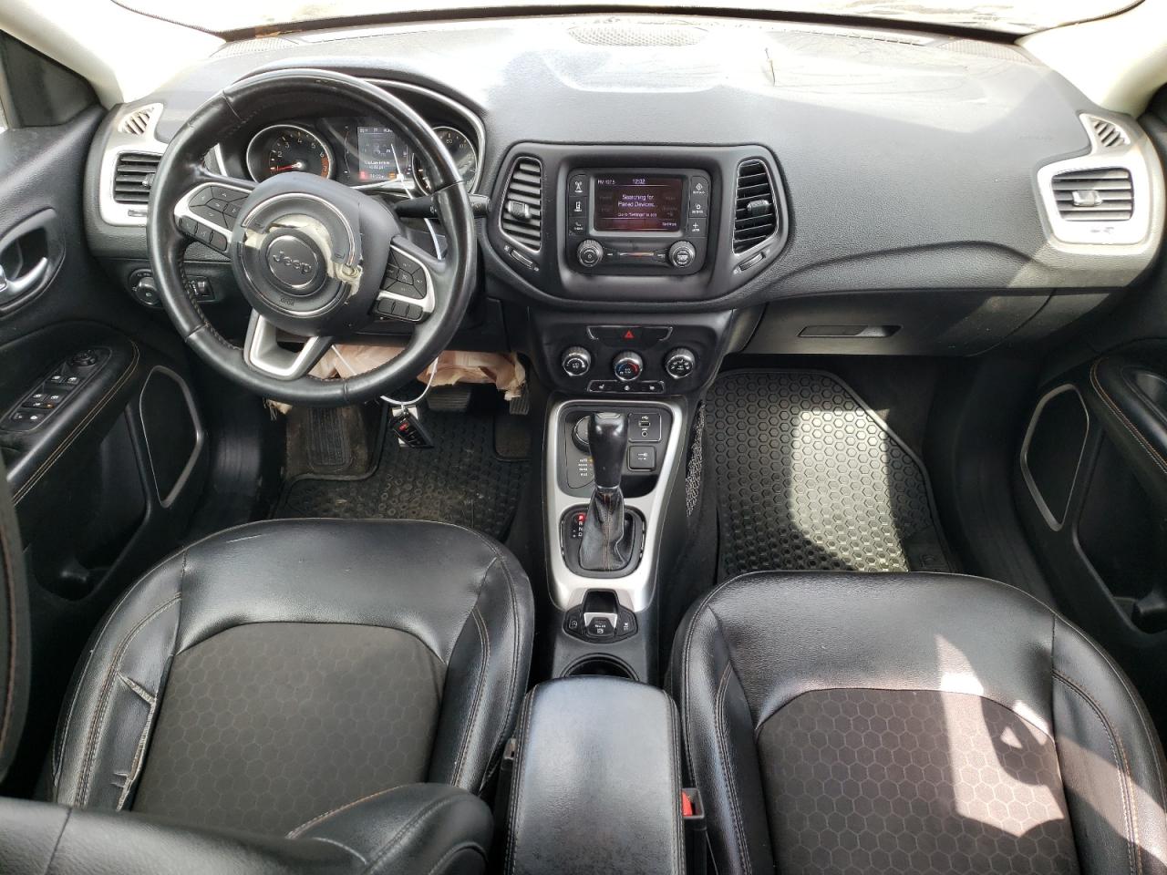 3C4NJDBB8JT254570 2018 Jeep Compass Latitude