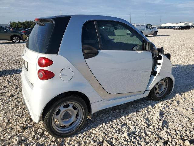 VIN WMEEJ3BA4FK811986 2015 Smart Fortwo, Pure no.3