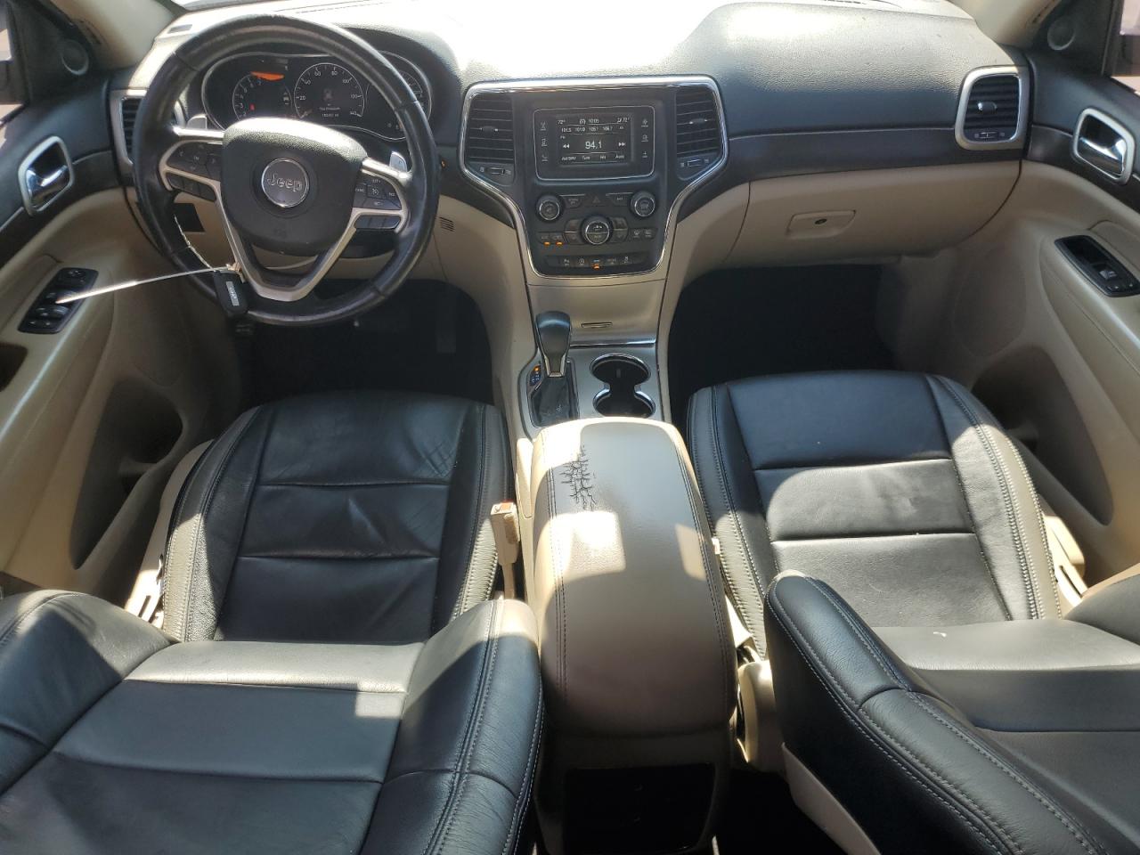 1C4RJEAG0HC610438 2017 Jeep Grand Cherokee Laredo