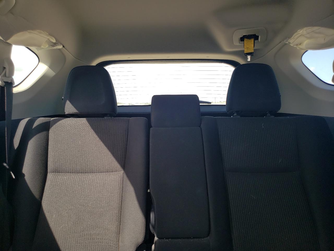 JTMZFREVXHJ128847 2017 Toyota Rav4 Le