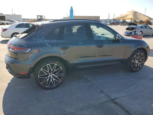 VIN WP1AA2A53NLB06602 2022 Porsche Macan no.3