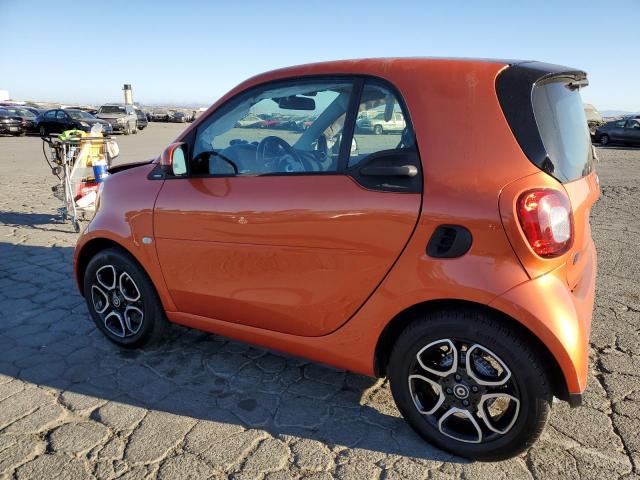 VIN WMEFJ9BA8JK321230 2018 Smart Fortwo no.2