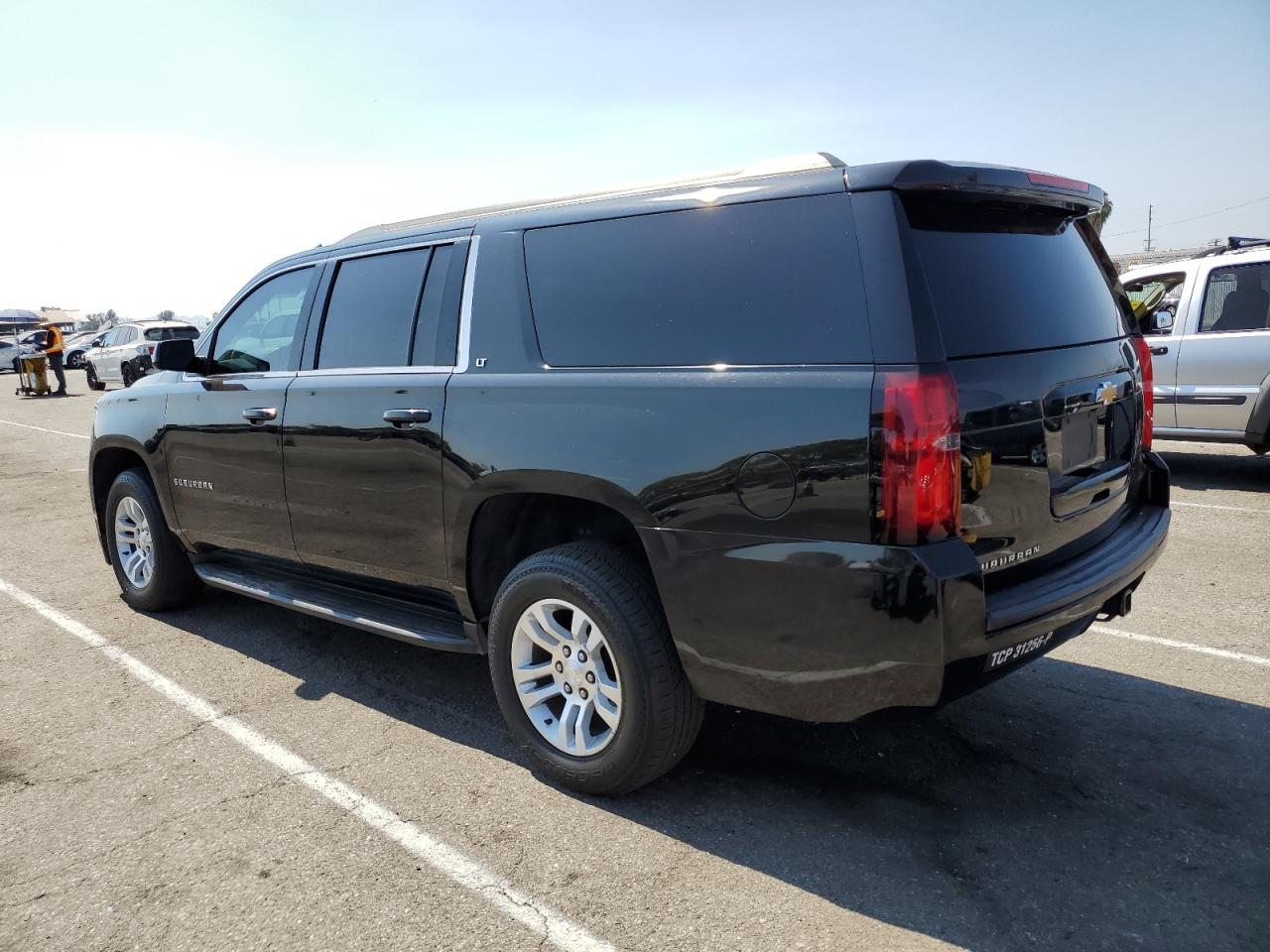 2017 Chevrolet Suburban C1500 Lt vin: 1GNSCHKC1HR159601