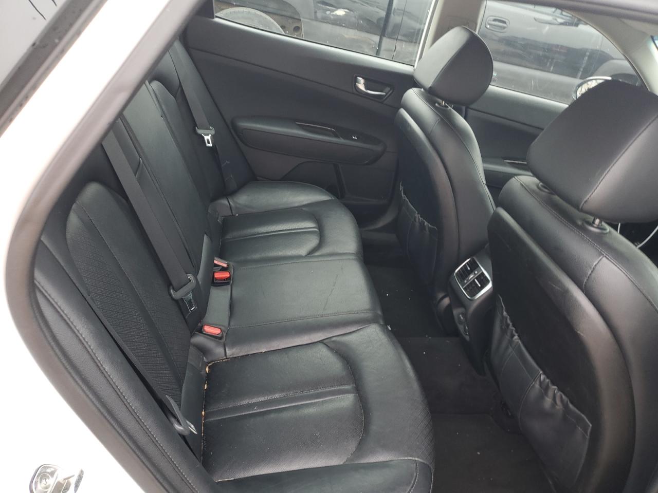 5XXGU4L33JG231894 2018 Kia Optima Ex