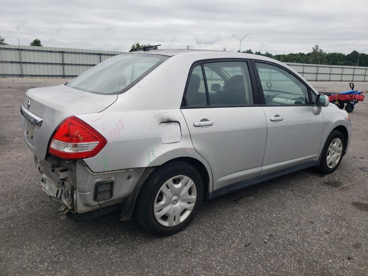 3N1BC1AP0BL431934 2011 Nissan Versa S