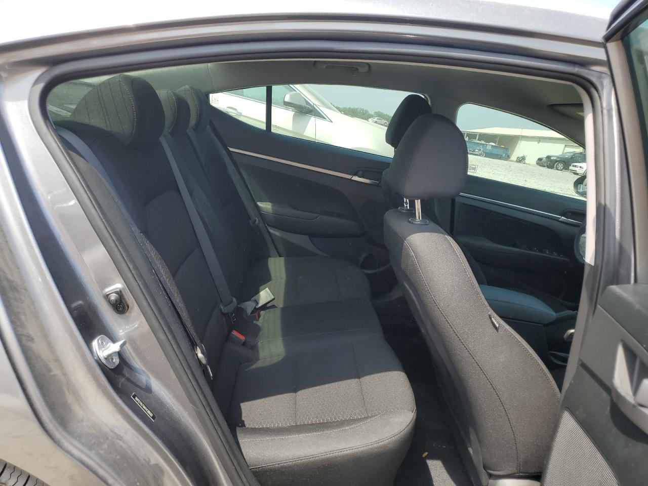 5NPD74LF6KH438600 2019 Hyundai Elantra Se