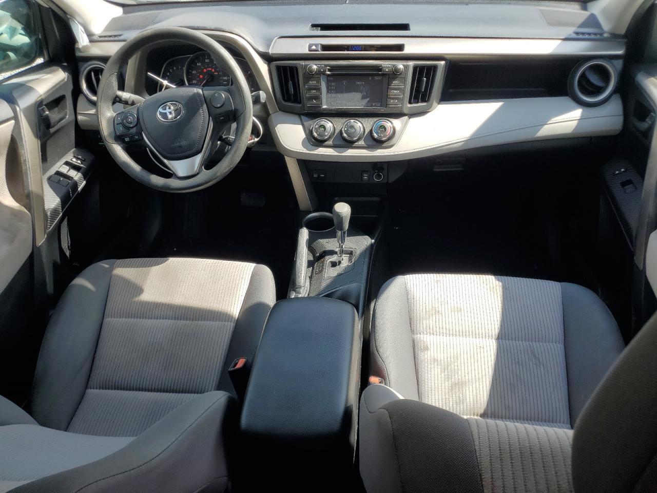 2T3ZFREV3FW196115 2015 Toyota Rav4 Le