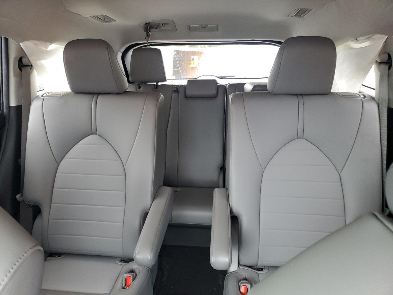 5TDGZRAH5MS043149 2021 Toyota Highlander Xle