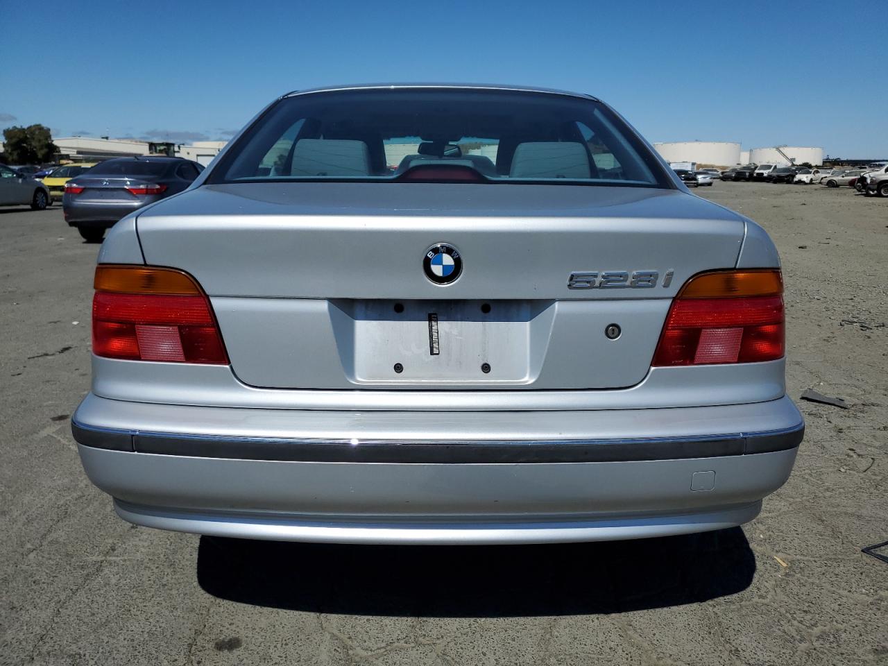 WBADM6342YGU23444 2000 BMW 528 I Automatic