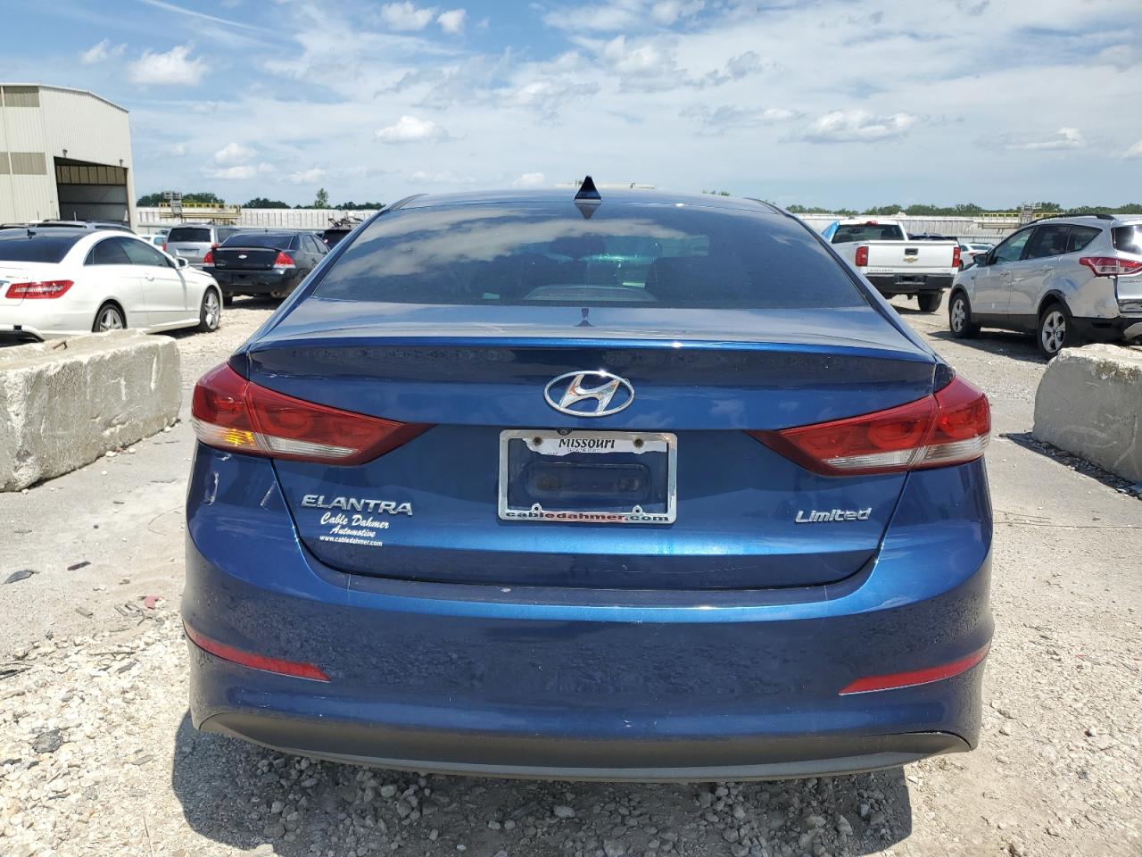 Lot #2821567935 2017 HYUNDAI ELANTRA SE