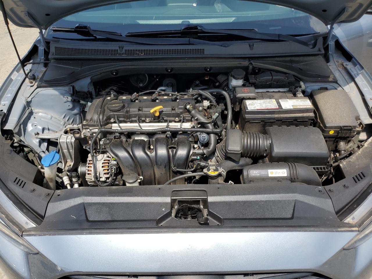 KMHTG6AF2KU017050 2019 Hyundai Veloster Base