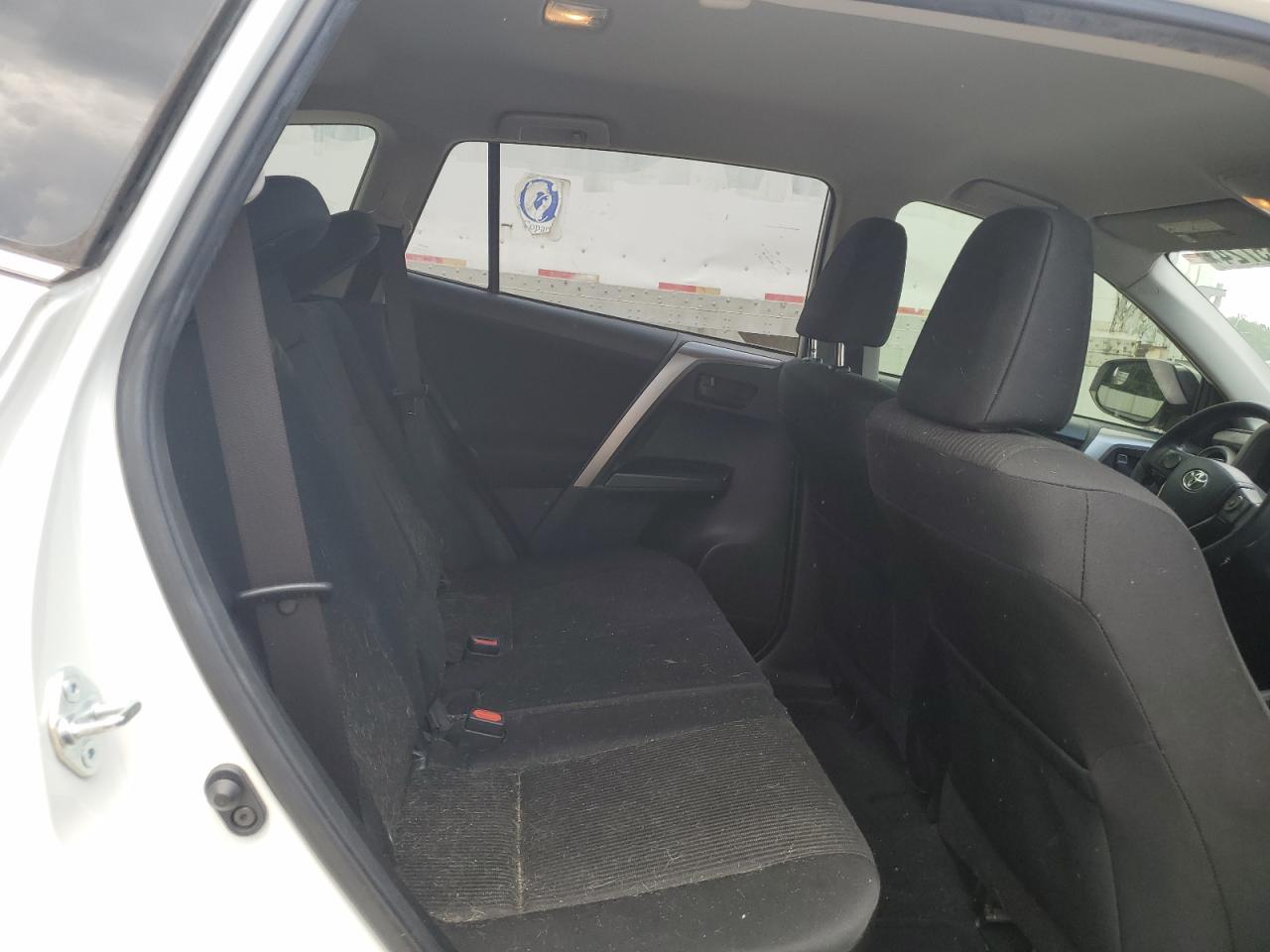 JTMZFREV2HJ137509 2017 Toyota Rav4 Le