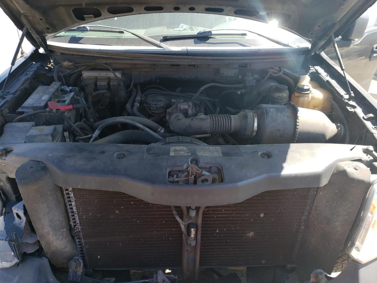 1FTRF12235NB38703 2005 Ford F150