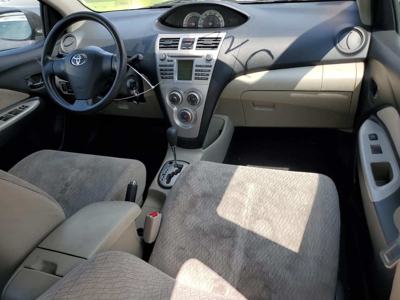 JTDBT923571020695 2007 Toyota Yaris