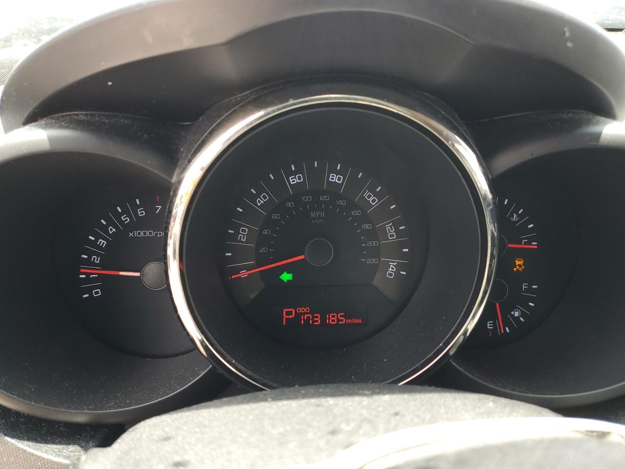 KNDJT2A29B7723332 2011 Kia Soul +