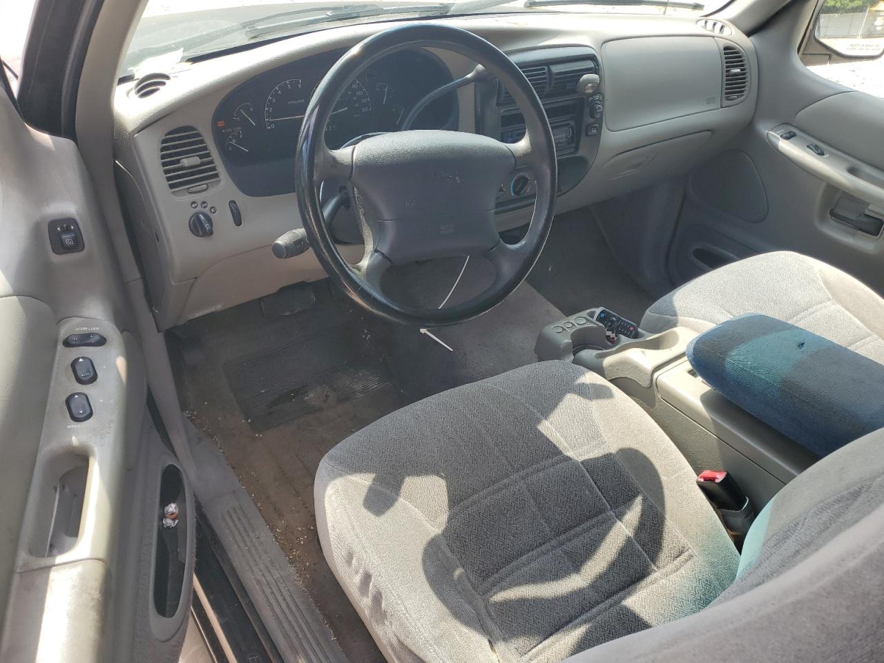 1FMYU22XXXUB06158 1999 Ford Explorer