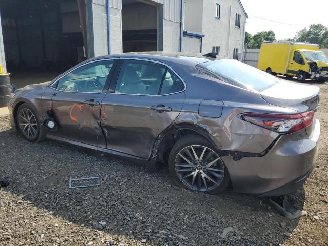 VIN 4T1F11BK7NU065547 2022 Toyota Camry, Xle no.2