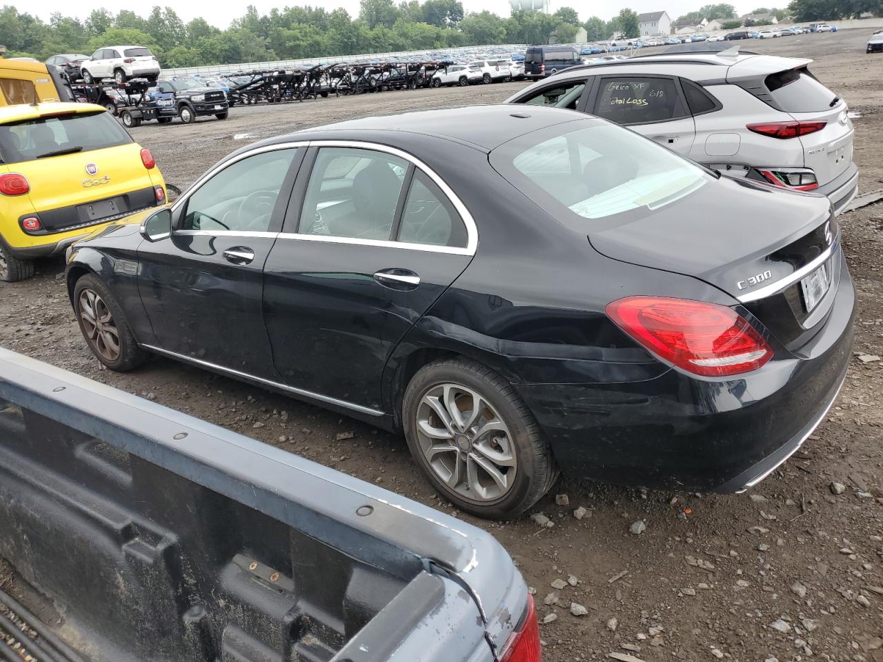 2015 Mercedes-Benz C 300 4Matic vin: 55SWF4KB7FU003064