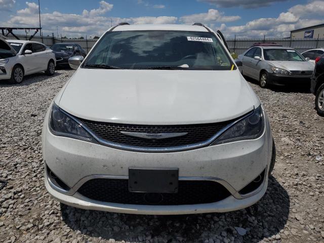 VIN 2C4RC1GG5JR210575 2018 Chrysler Pacifica, Limited no.5