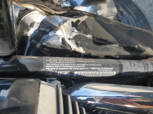 2018 HARLEY-DAVIDSON FLHC HERIT 1HD1YAJ15JC069288