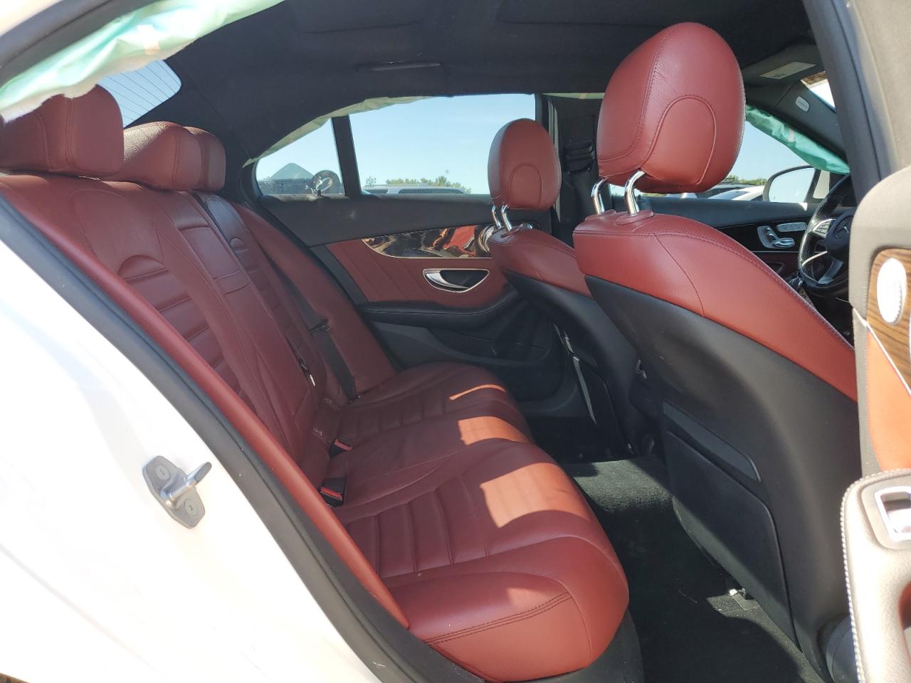 WDDWF4KB8JR393022 2018 Mercedes-Benz C 300 4Matic