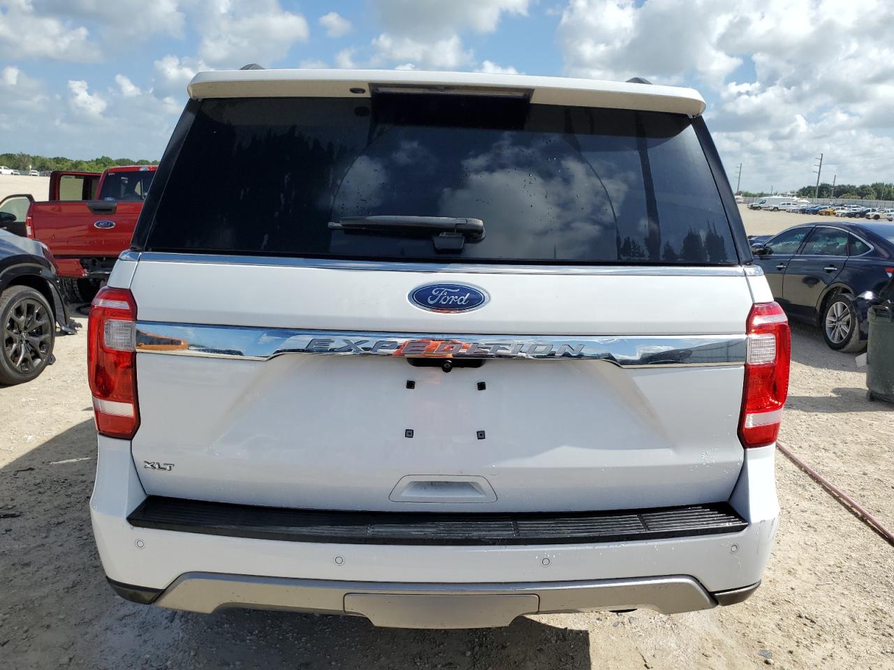 2020 Ford Expedition Xlt vin: 1FMJU1HT7LEA36266