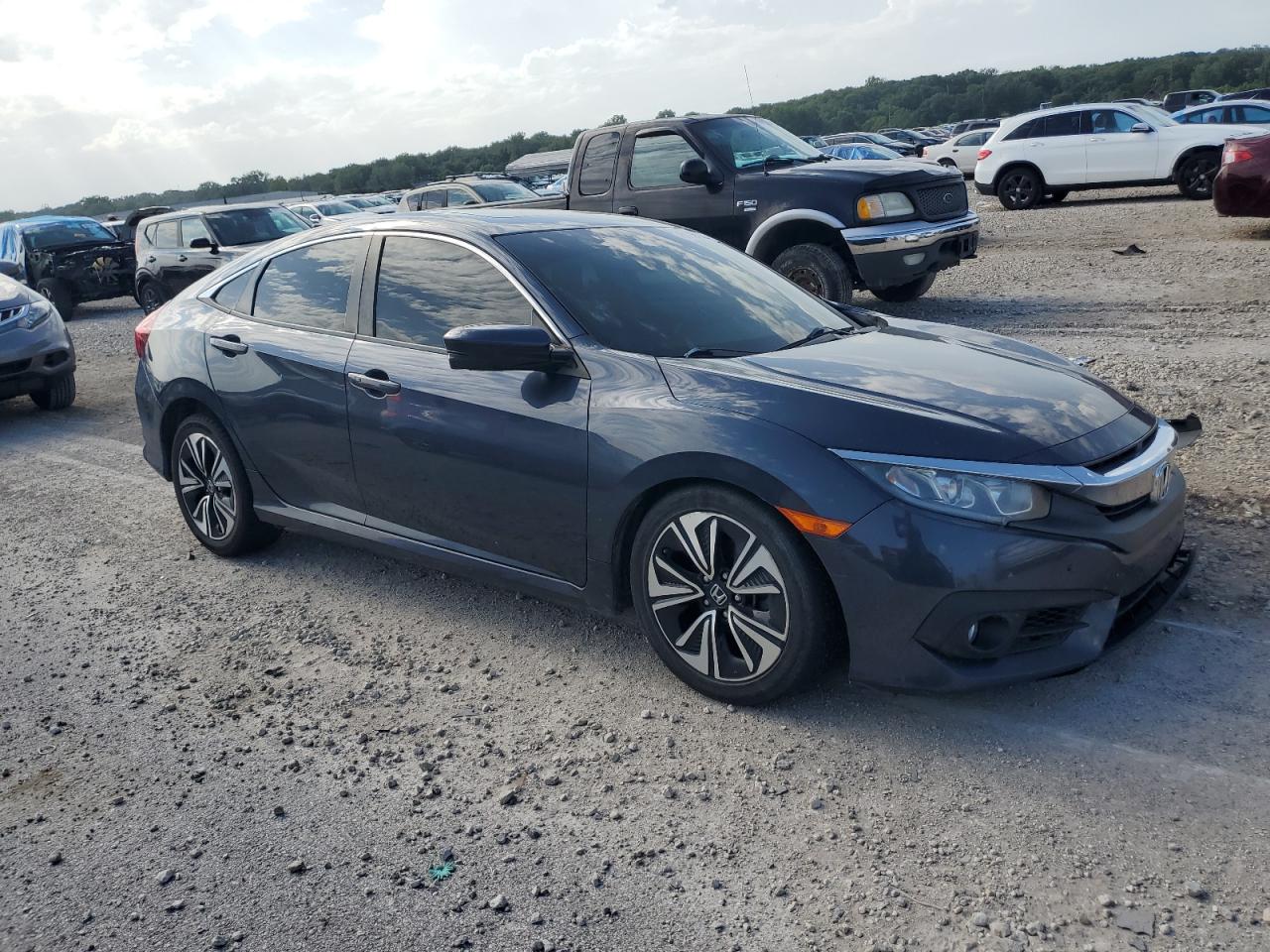 Lot #2704141190 2018 HONDA CIVIC EXL