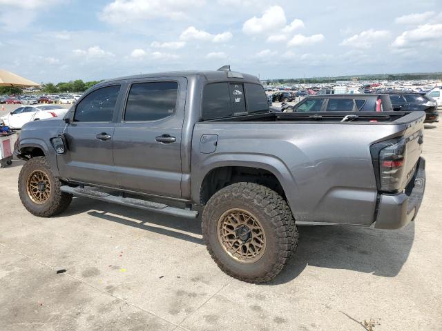 VIN 5TFAX5GN4JX117877 2018 Toyota Tacoma, Double Cab no.2