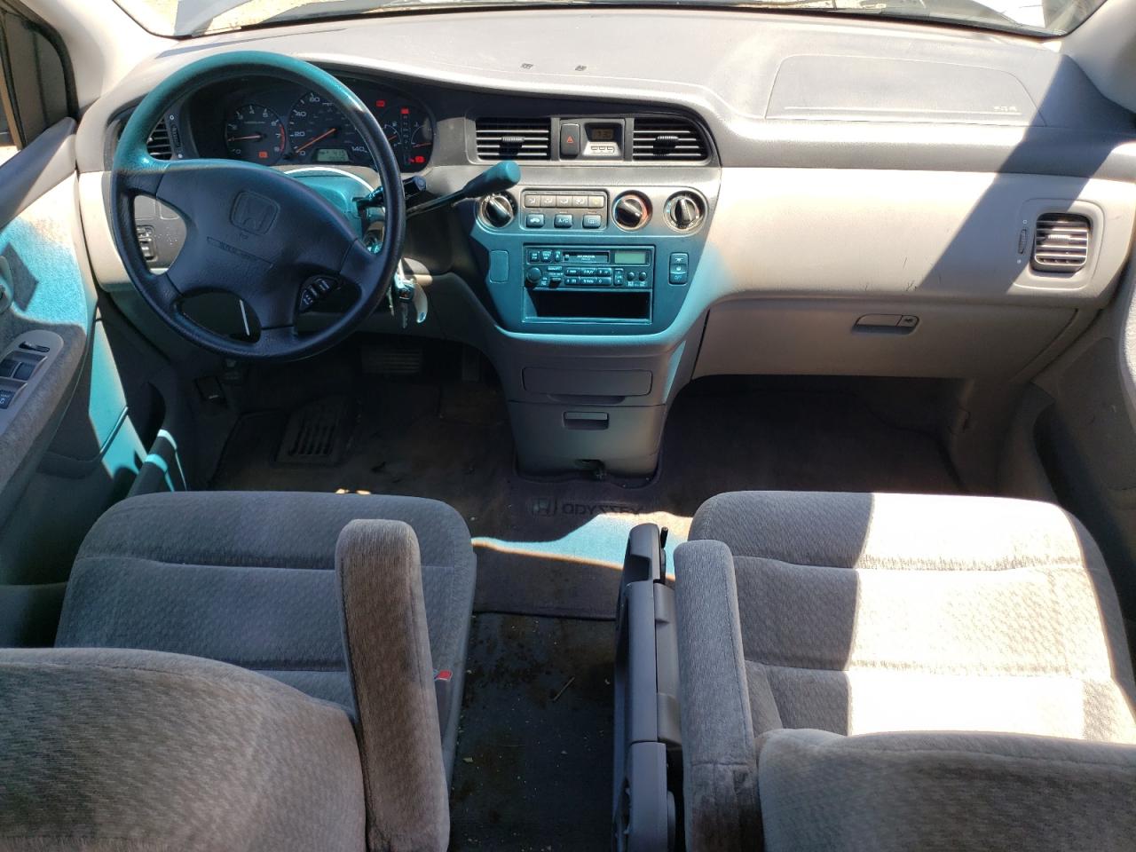 2HKRL1858YH619464 2000 Honda Odyssey Lx