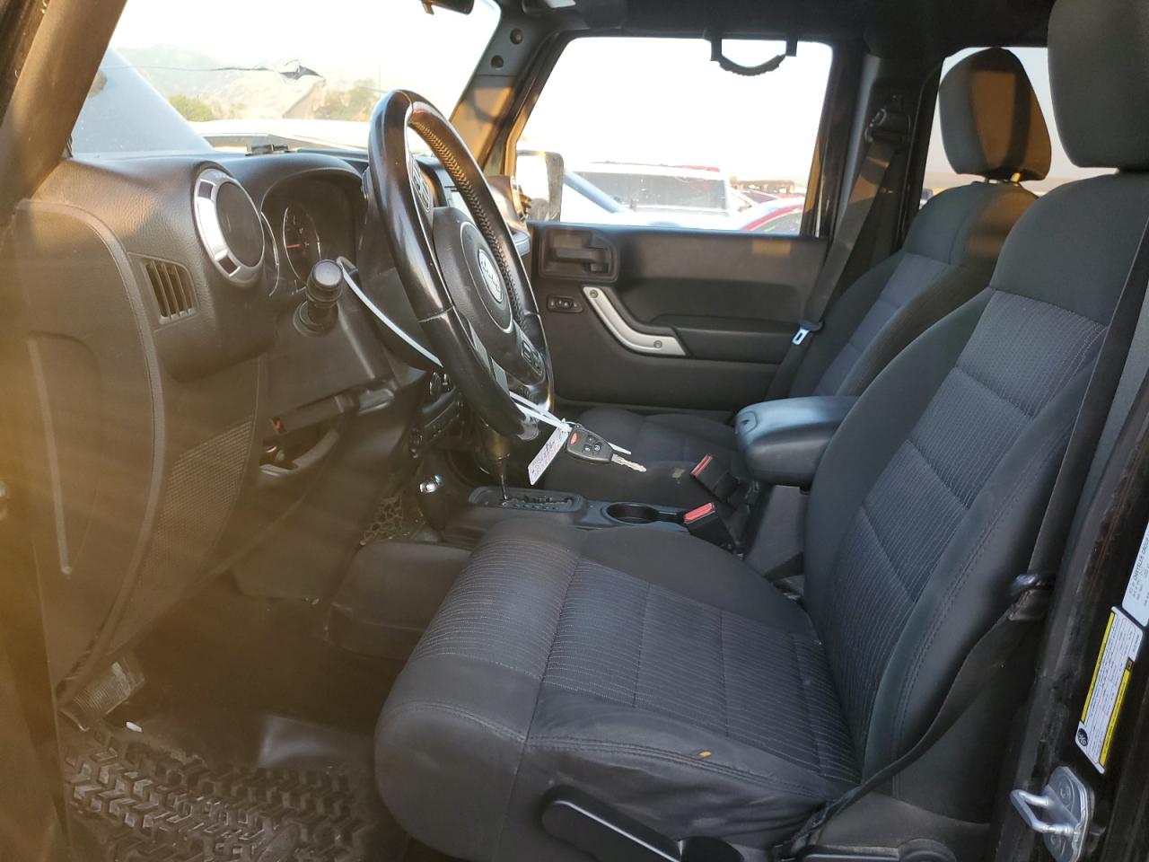 1J4BA5H11BL570066 2011 Jeep Wrangler Unlimited Sahara