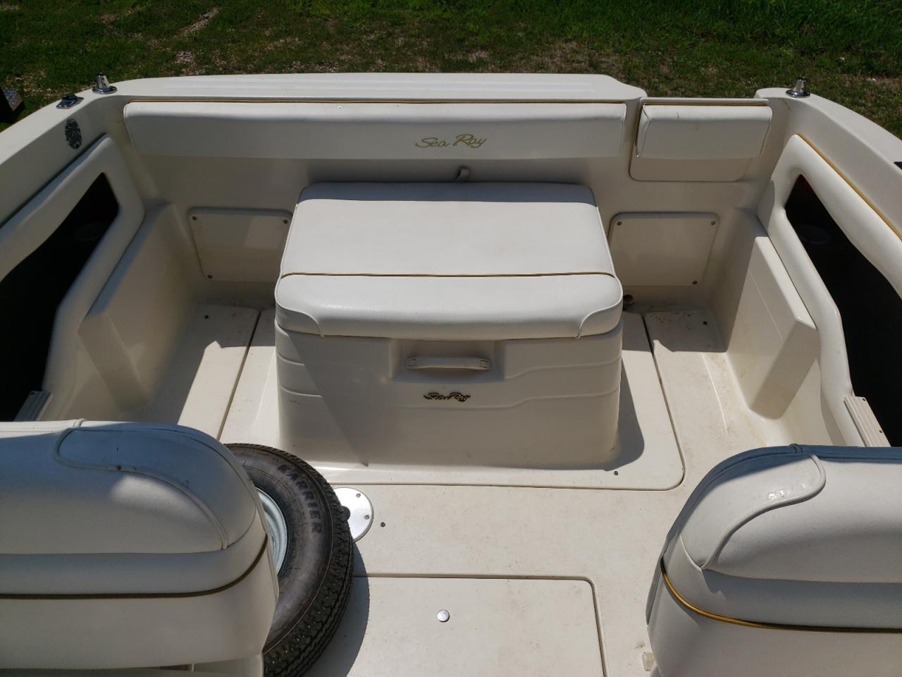 Lot #2909370672 2000 SEAR BOAT