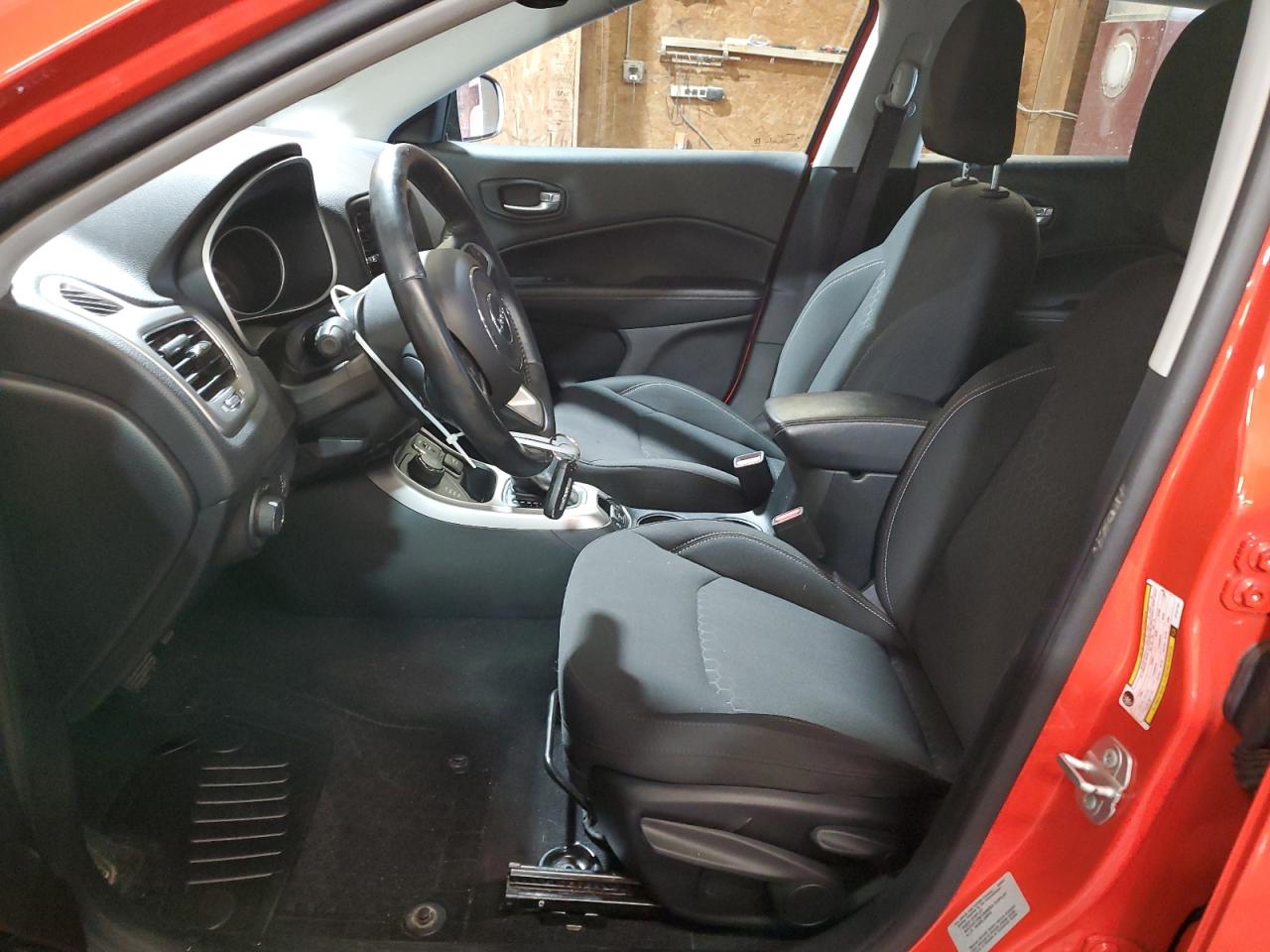 3C4NJDAB6JT127107 2018 Jeep Compass Sport