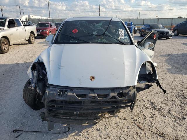 2016 PORSCHE CAYENNE - WP1AA2A22GLA09643