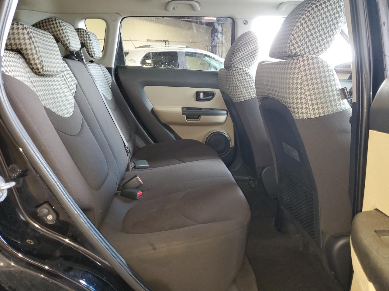 KNDJT2A26A7039062 2010 Kia Soul +