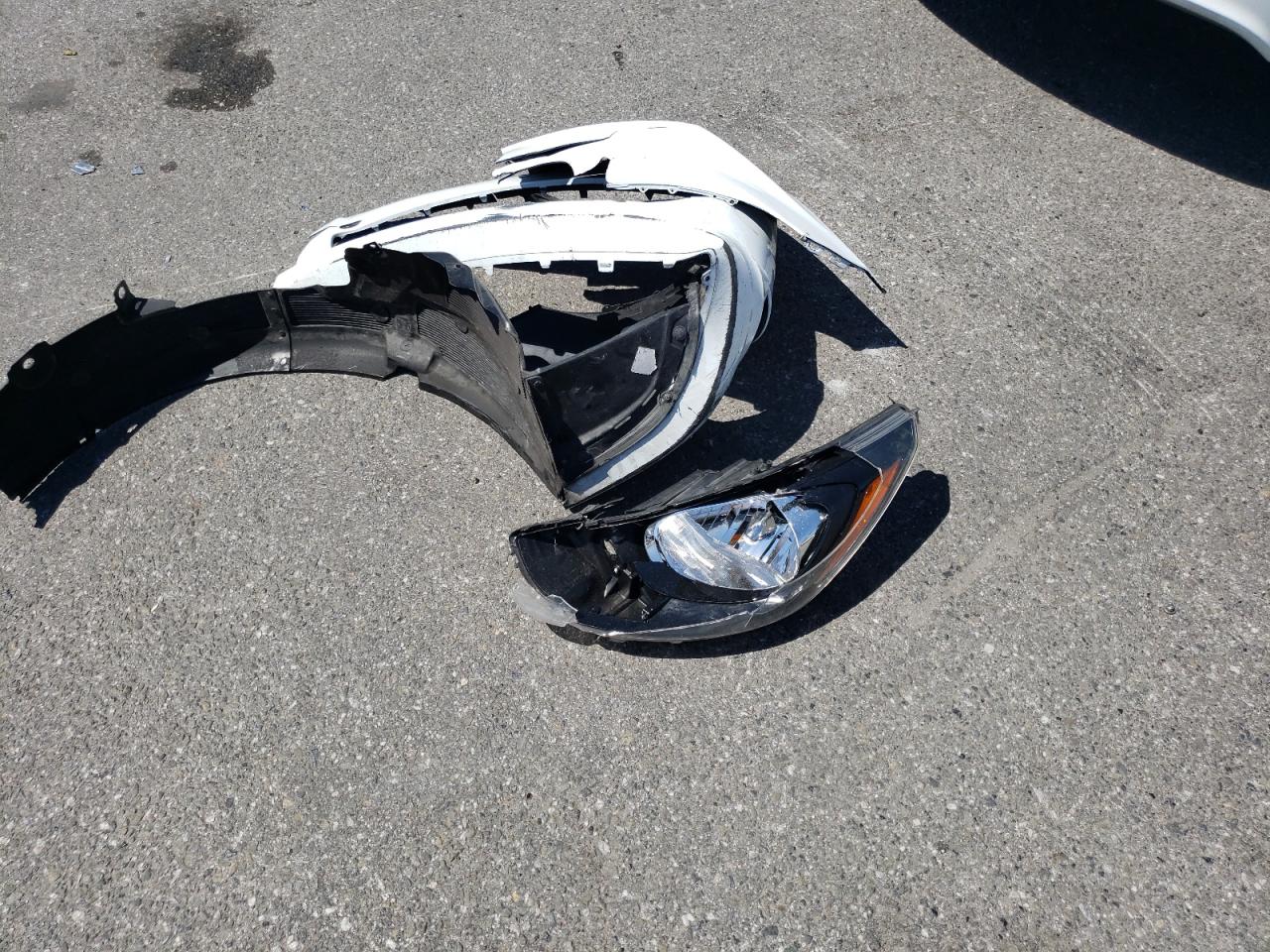 KMHCT4AE6EU669259 2014 Hyundai Accent Gls