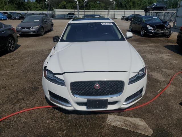 2016 JAGUAR XF PRESTIG - SAJBK4BV5GCY17025