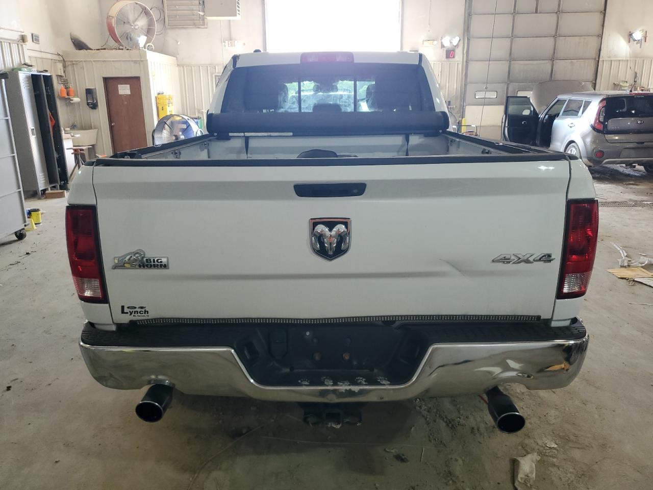 1C6RR7GM8ES279635 2014 Ram 1500 Slt