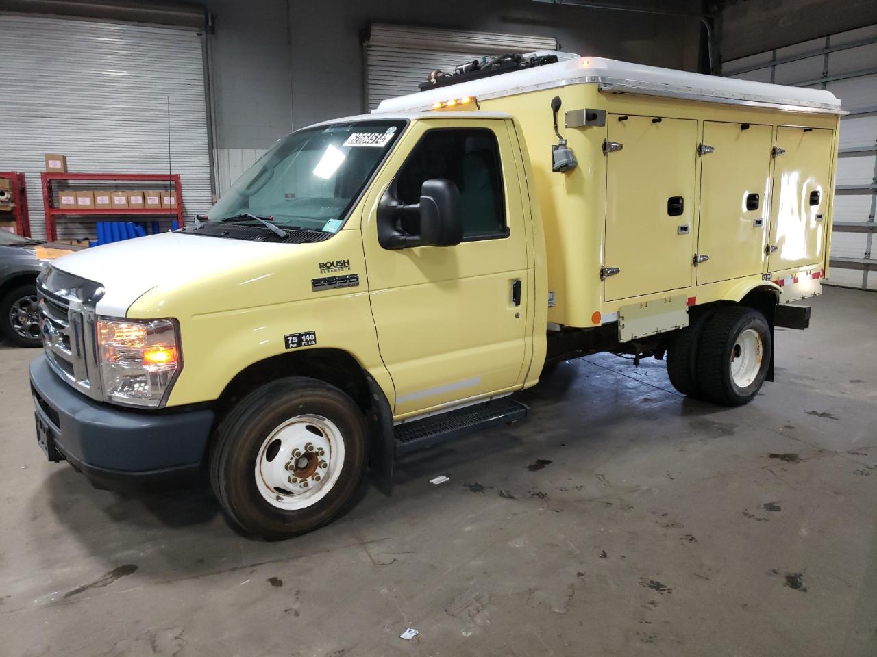 Lot #2688871241 2017 FORD ECONOLINE