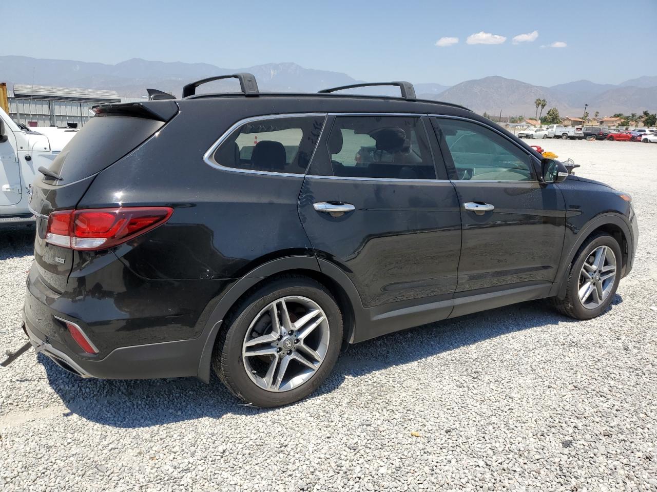 2017 Hyundai Santa Fe Se Ultimate vin: KM8SR4HF3HU245678