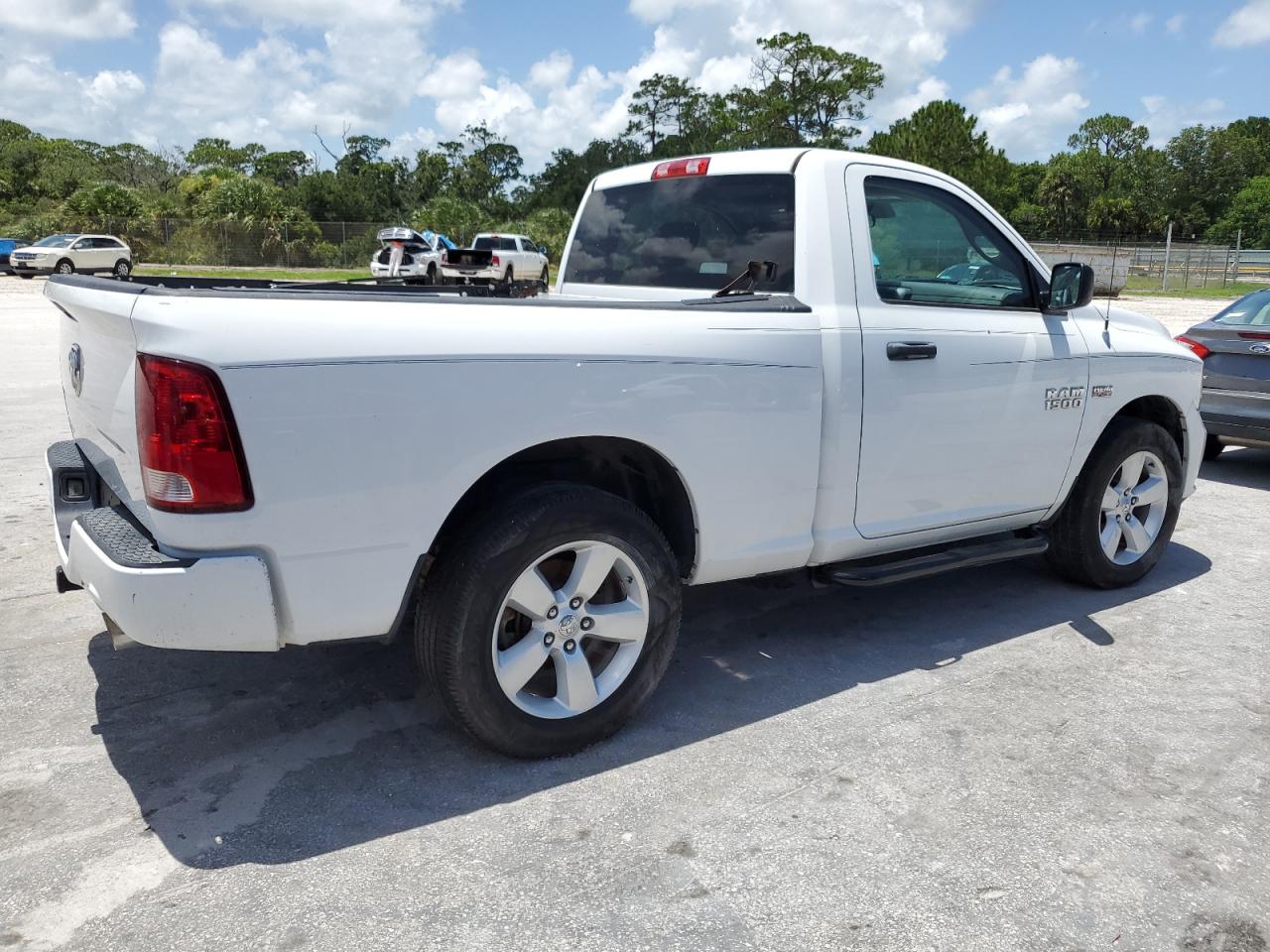 2014 Ram 1500 St vin: 3C6JR6AT5EG135300