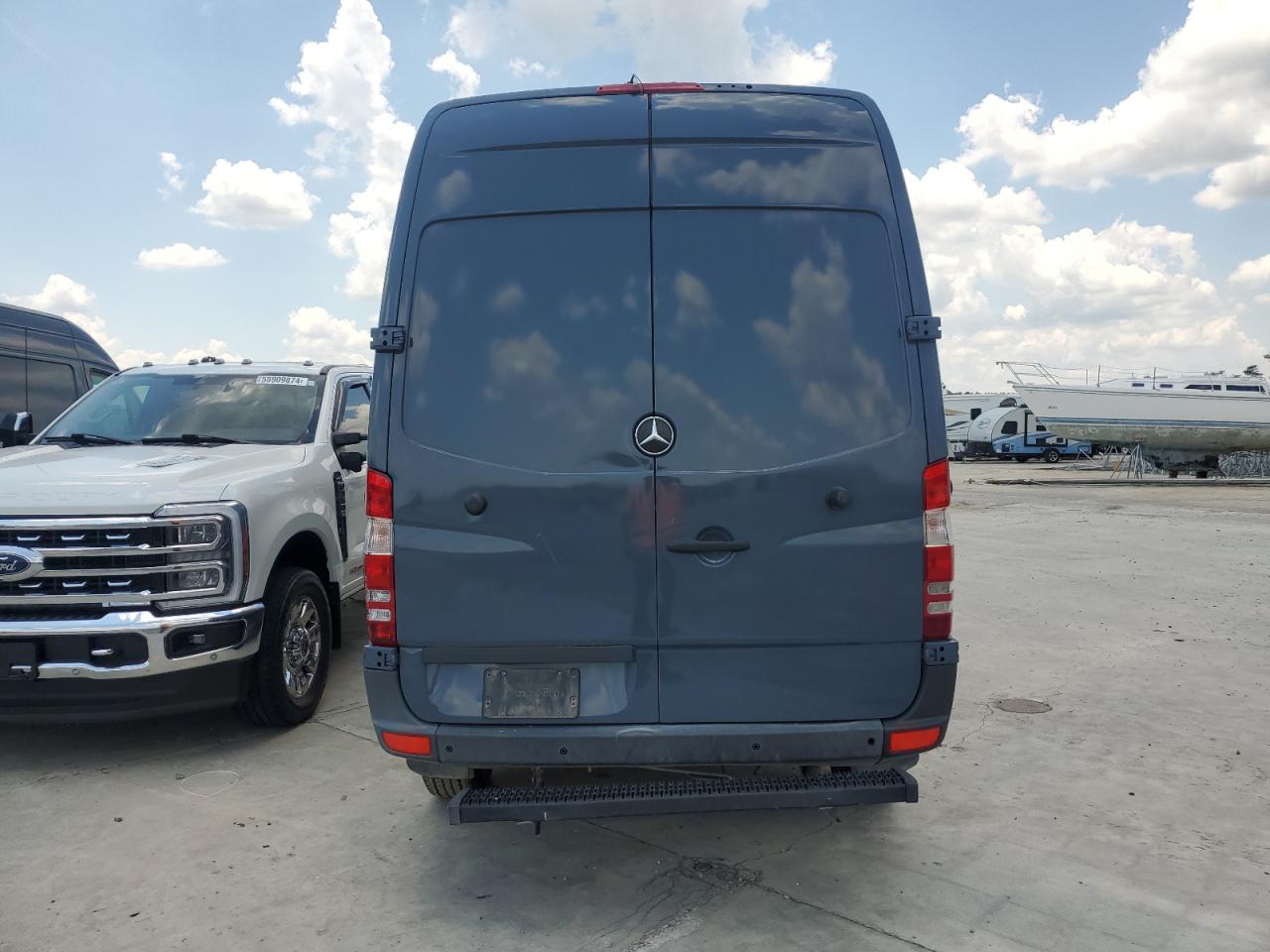 WD3PE7CD2JP636414 2018 Mercedes-Benz Sprinter 2500