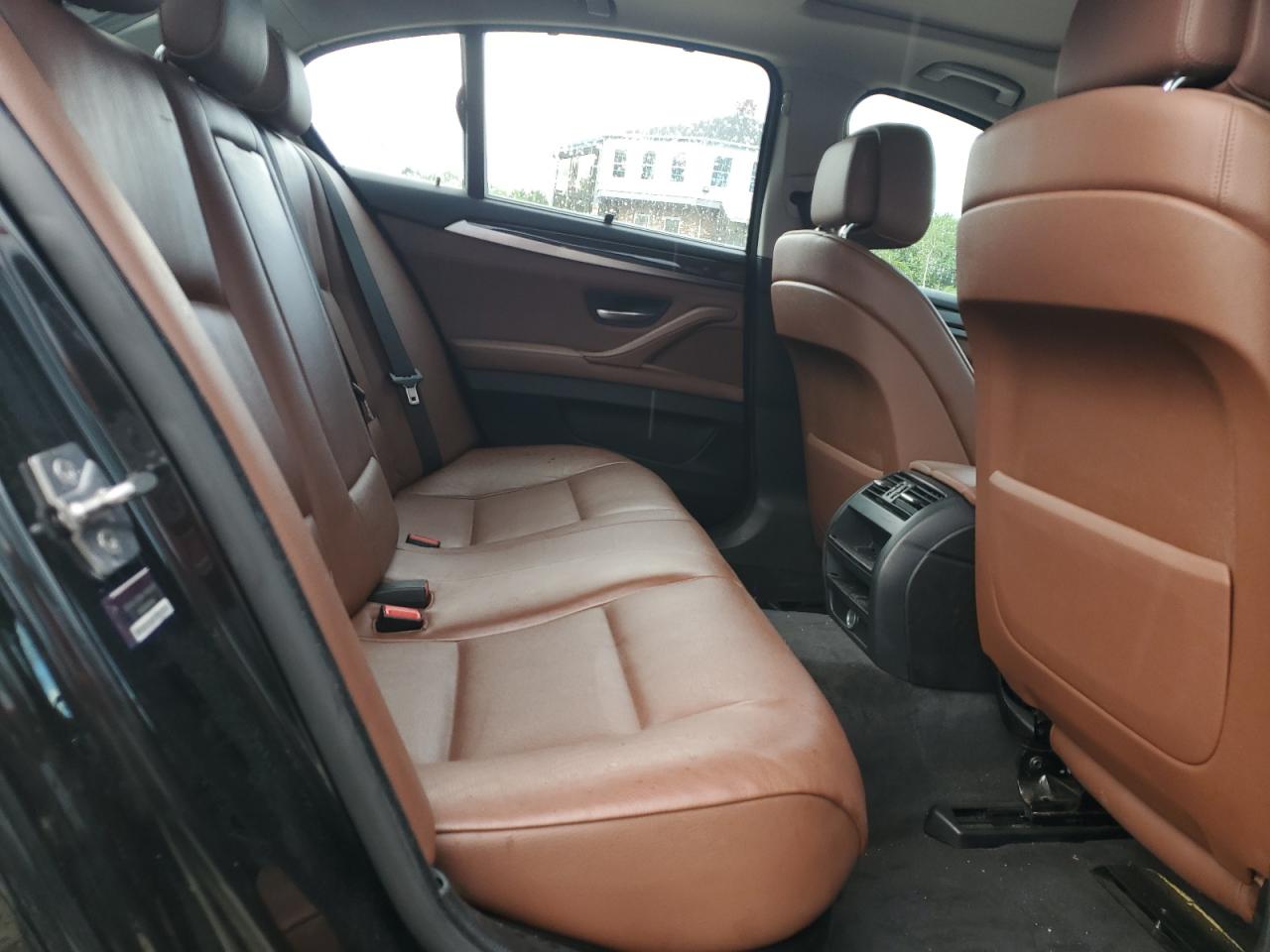 WBAFU9C55BC278143 2011 BMW 550 Xi