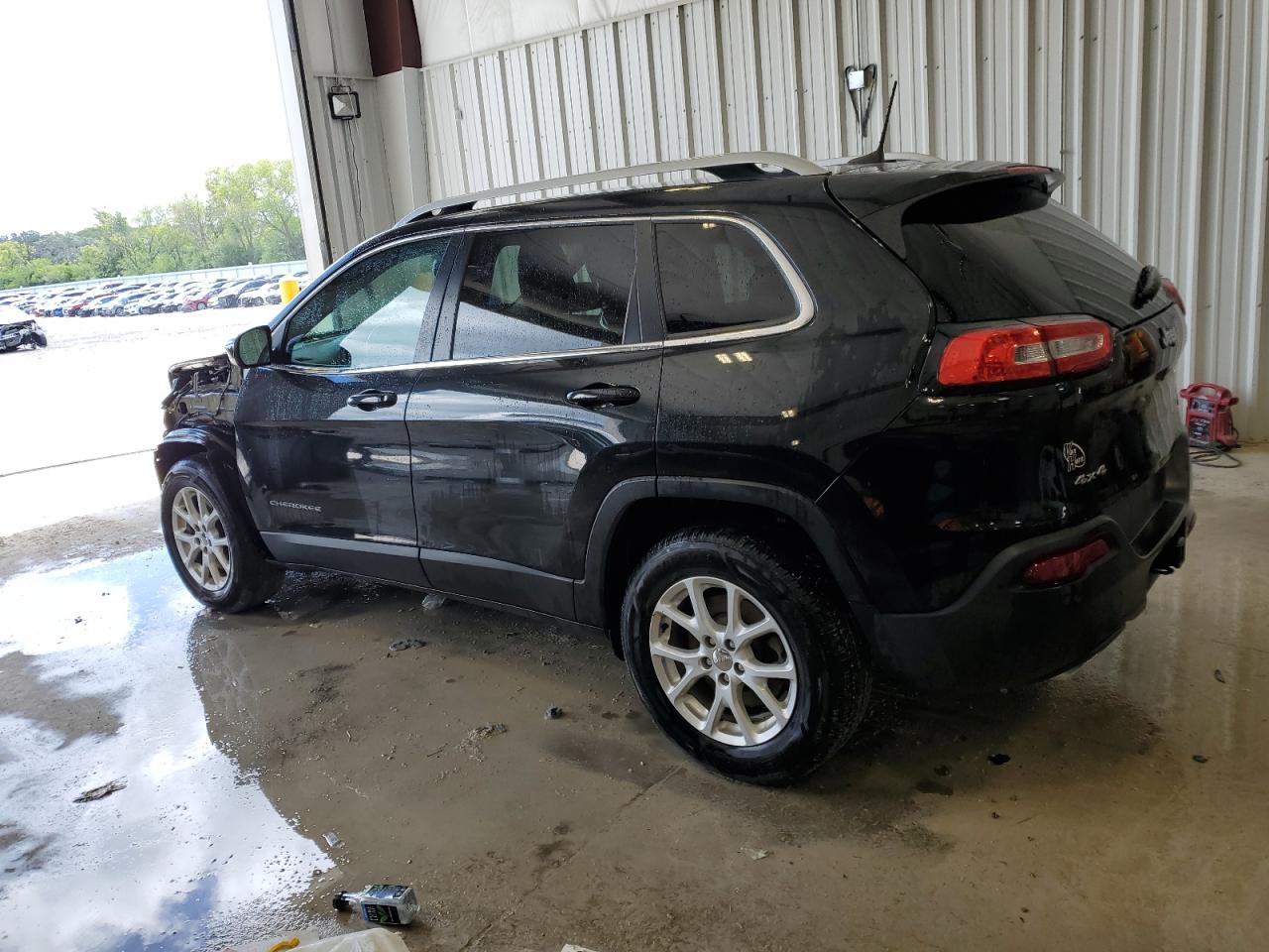 2016 Jeep Cherokee Latitude vin: 1C4PJMCS6GW240869