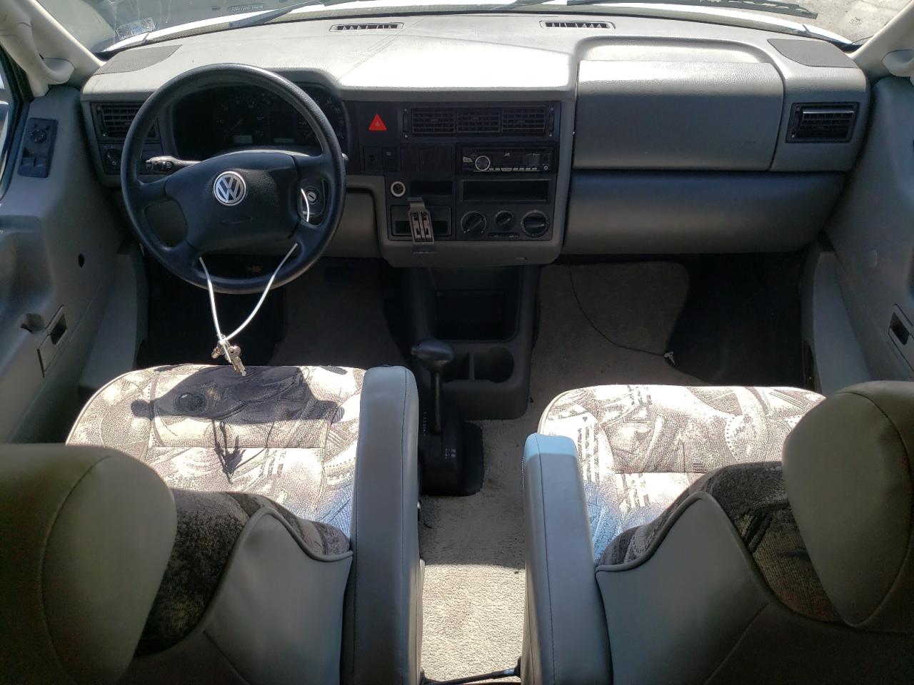 WV3AH2703XH118437 1999 Volkswagen Eurovan