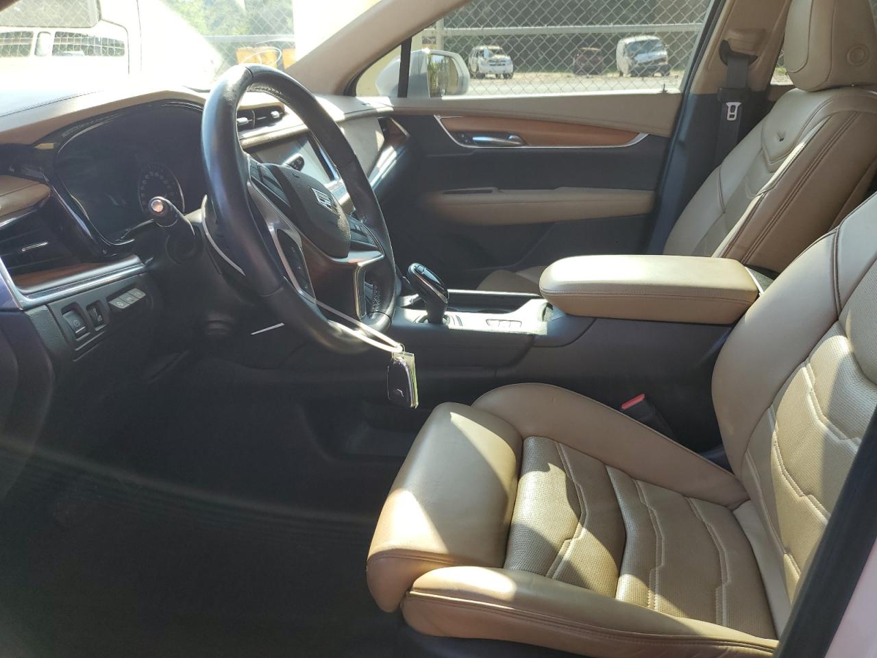 1GYKNFRS5HZ123473 2017 Cadillac Xt5 Platinum