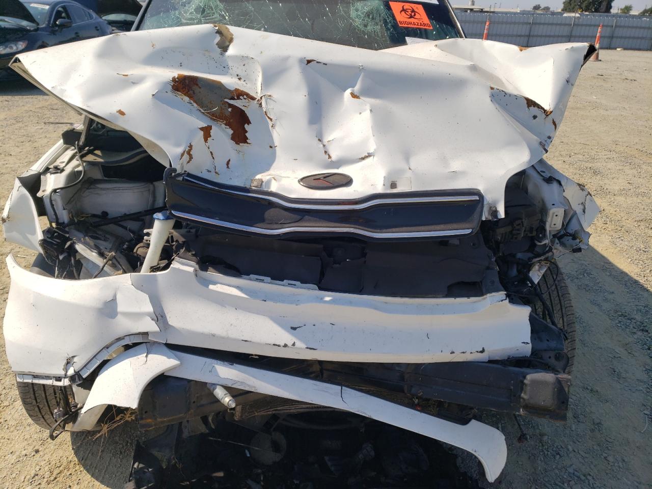 KNDJP3A52J7906977 2018 Kia Soul +