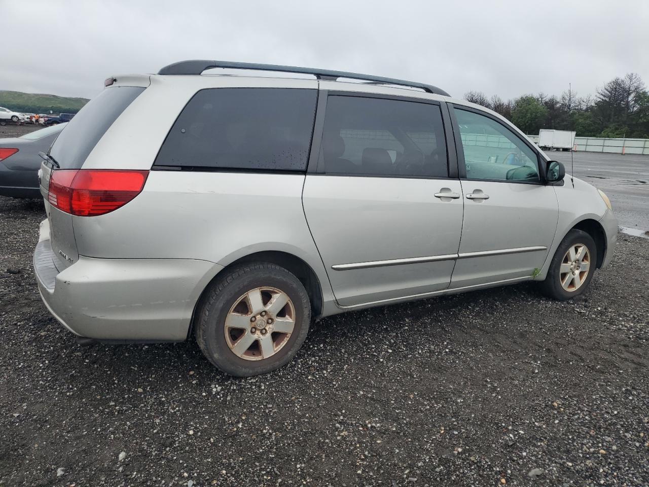 Lot #2714951061 2004 TOYOTA SIENNA CE